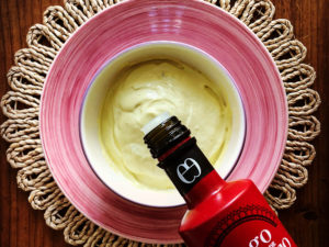 Homemade mayonnaise with extra virgin olive oil, your new vice